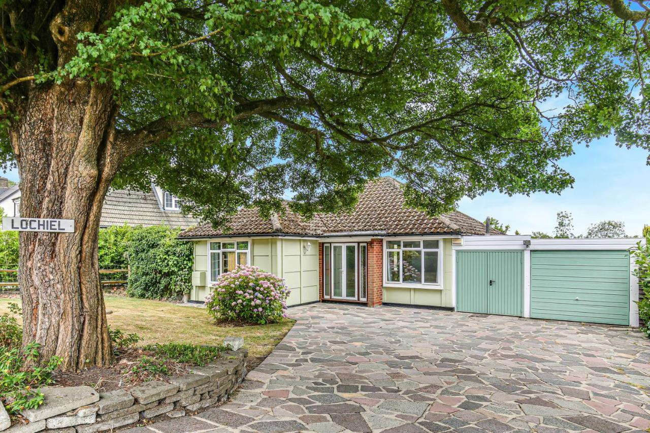 Lochiel Villa Tatsfield Exterior photo