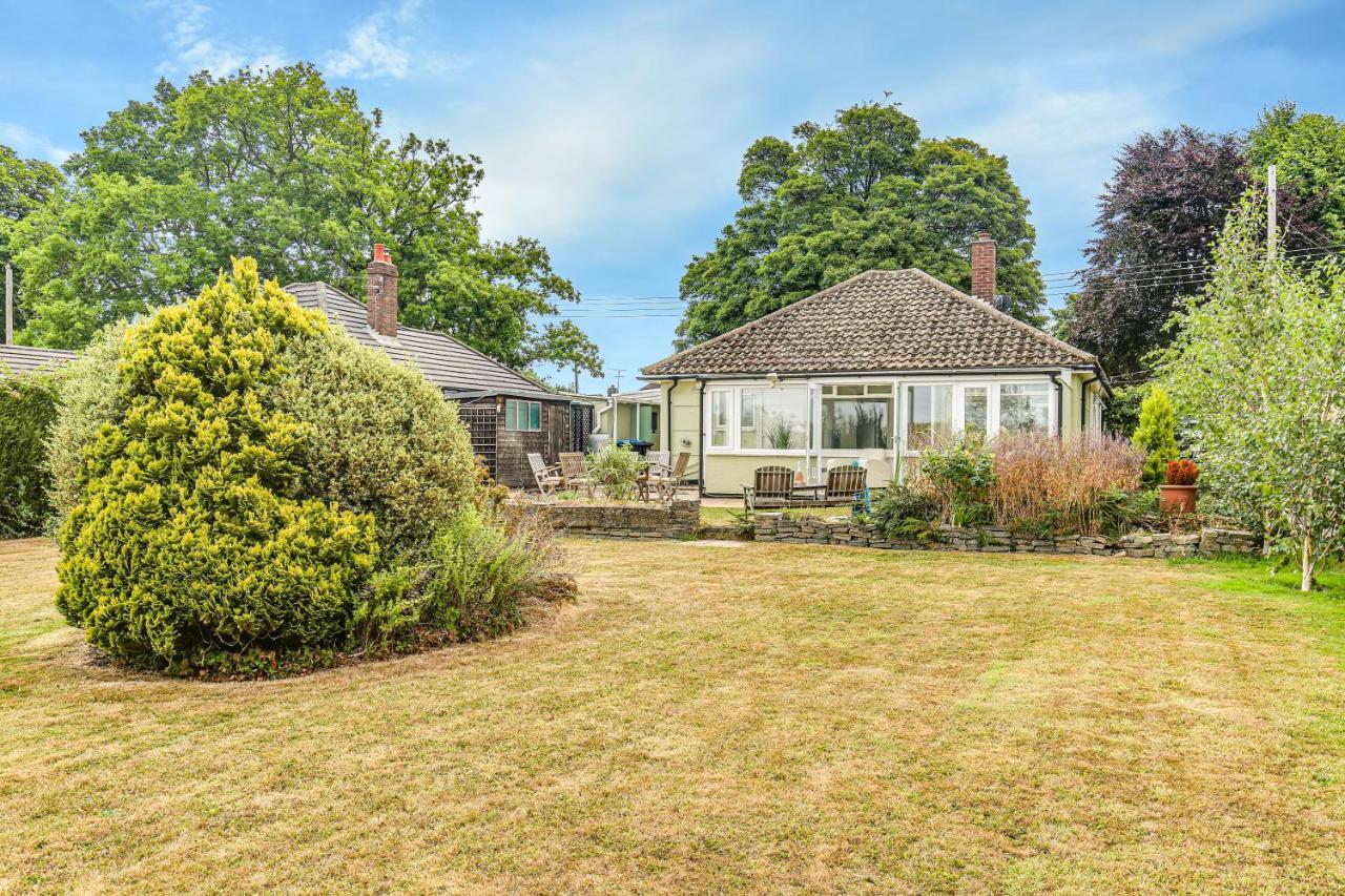 Lochiel Villa Tatsfield Exterior photo